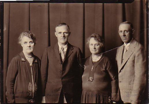 Spiritual Possession. Lurancy Vennum, second from right, her sister Florence, and brothers Schuyler and Frank. 1930s.